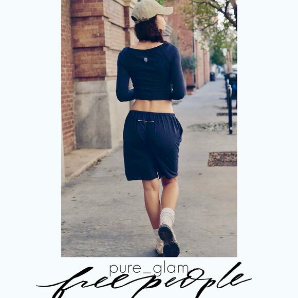 Free People matching set shorts and top - Picture 4 of 6